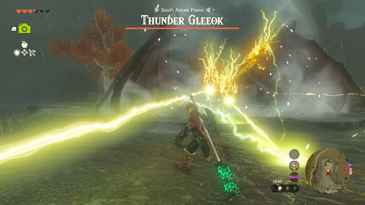Tears of the Kingdom Thunder Gleeok: Link fighting the Thunder Gleeok.