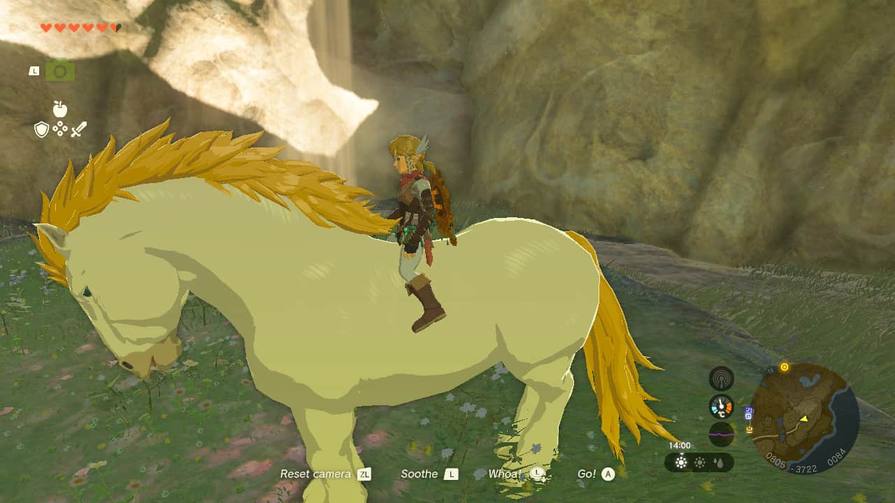 Tears of the Kingdom best horses: Link riding the giant white stallion