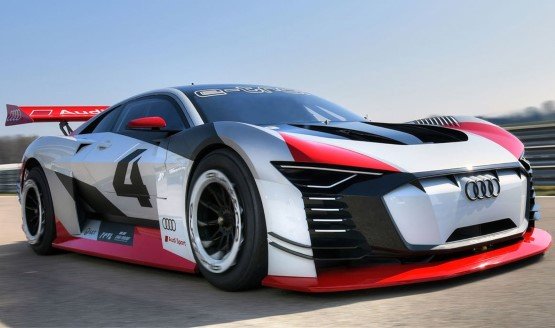Gran Turismo Sport now lets you drive a pair of Audi race cars