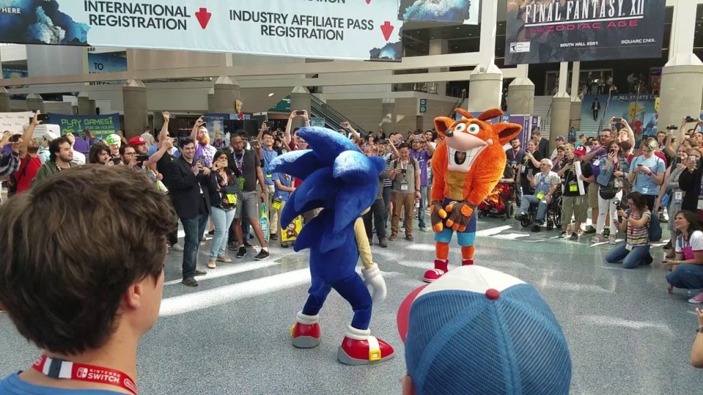 Sonic The Hedgehog and Crash Bandicoot compete in the most subdued dance-off ever