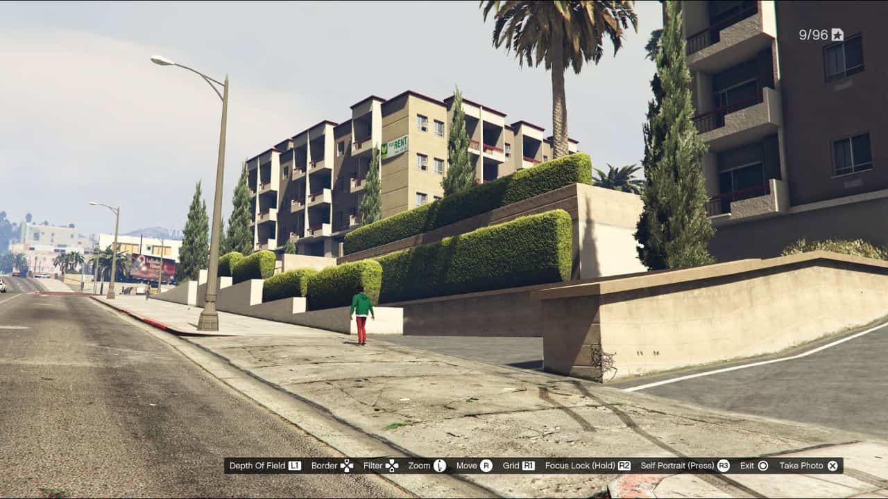 GTA Online Photograph a poodle: Burton Apartment Complex in Los Santos