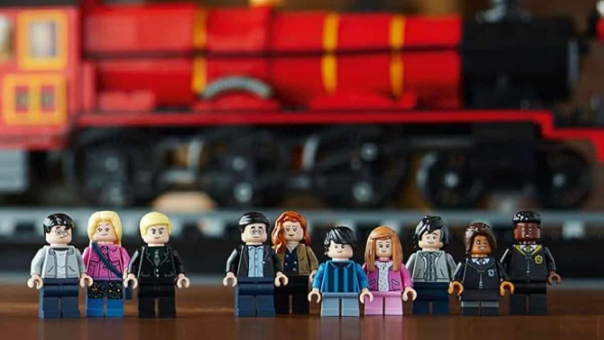 There’s 30% off LEGO Harry Potter Hogwarts Express Collector’s Edition in Black Friday sale