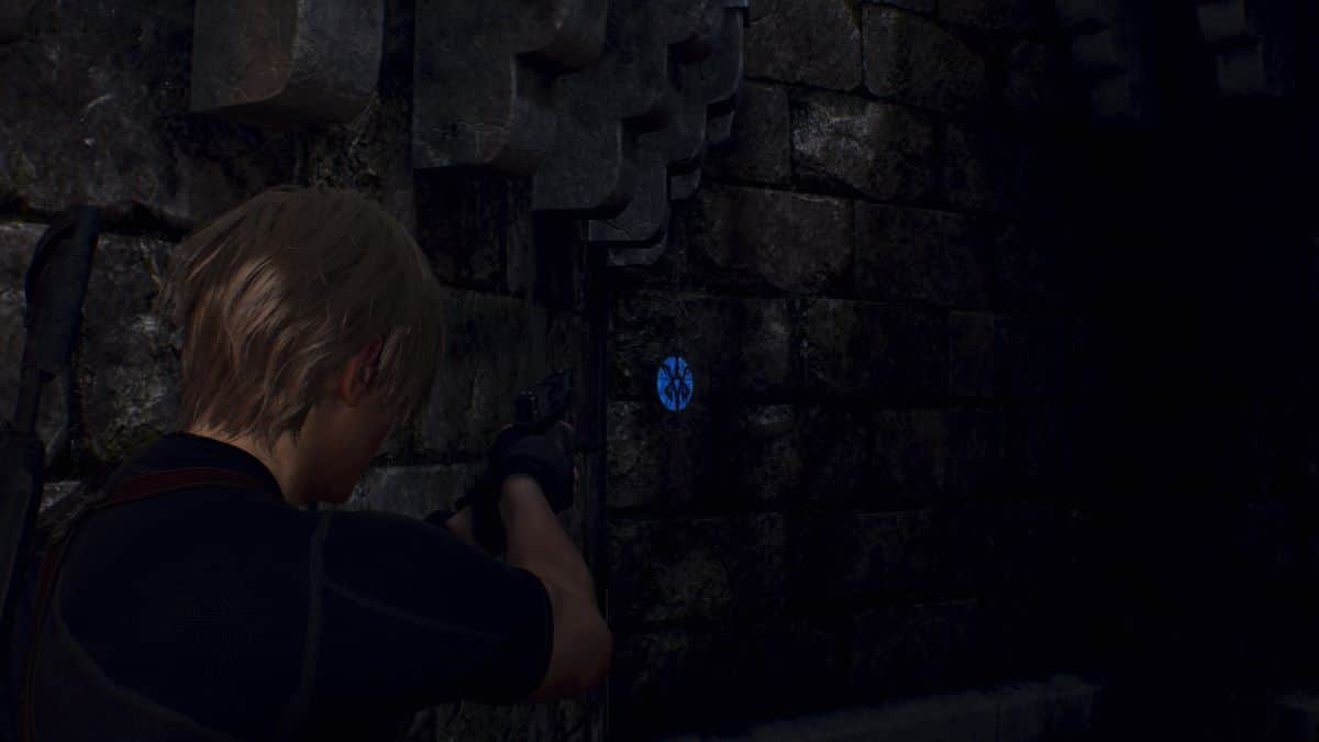 Resident Evil 4 Remake Leon Finds Second Castle Gate Blue Medallion