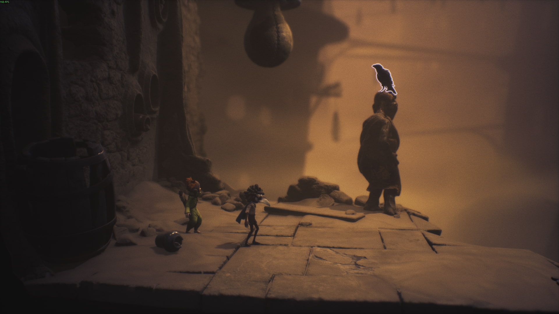 A crow rests on a headless statue in Little Nightmares 3 Chapter 1.