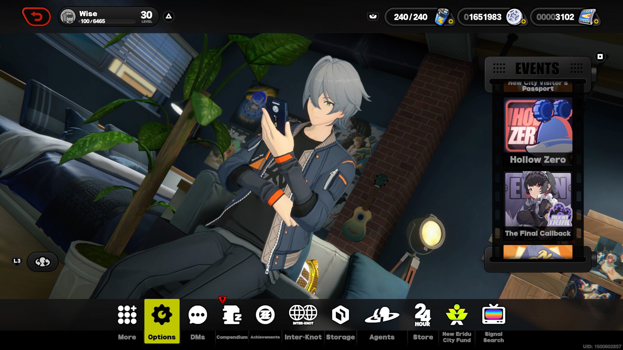 zenless zone zero photo mode -a man with white hair looks at his phone
