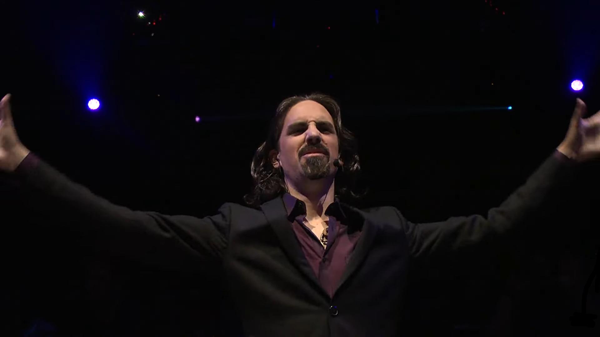 McCreary conducting the orchestra at the E3 2016 God of War reveal