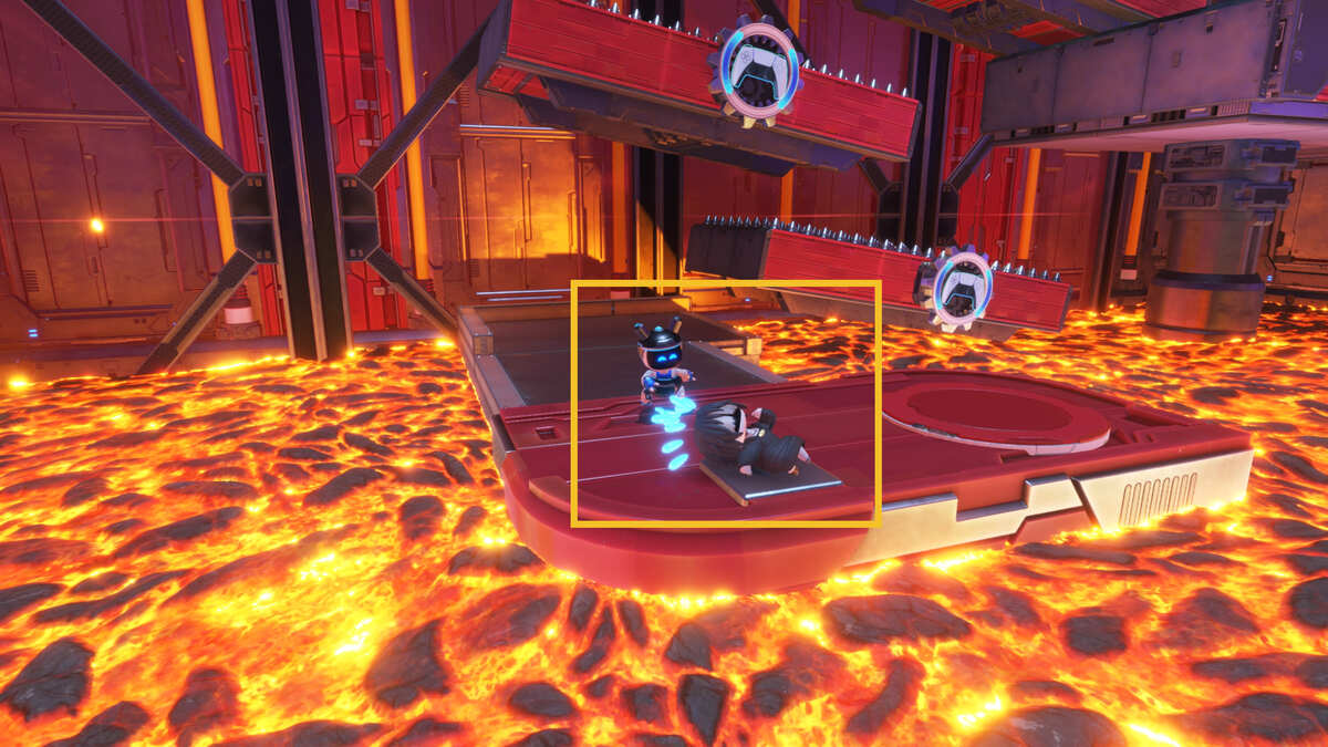 Astro Bot Cannon Brawl: Astro exploring the Cannon Brawl level.