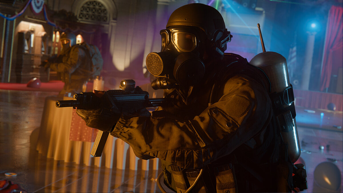Call of Duty Black Ops 6 Game Pass: soldier wearing a helmet storming a dark building.