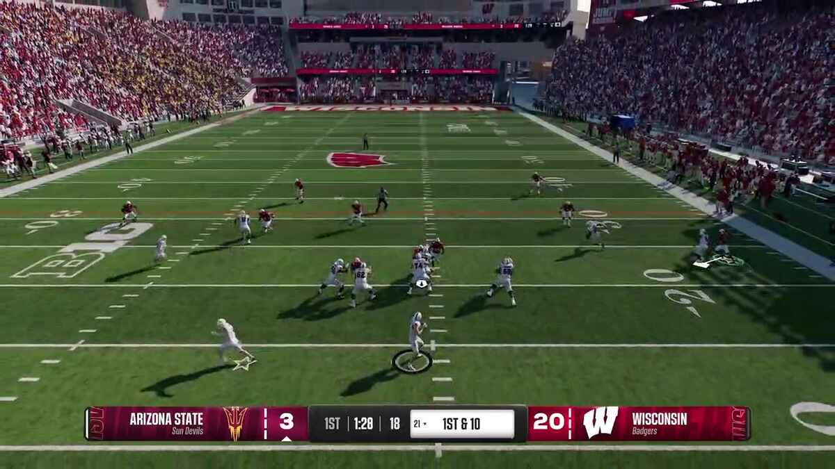 How to intercept a pass in College Football 25