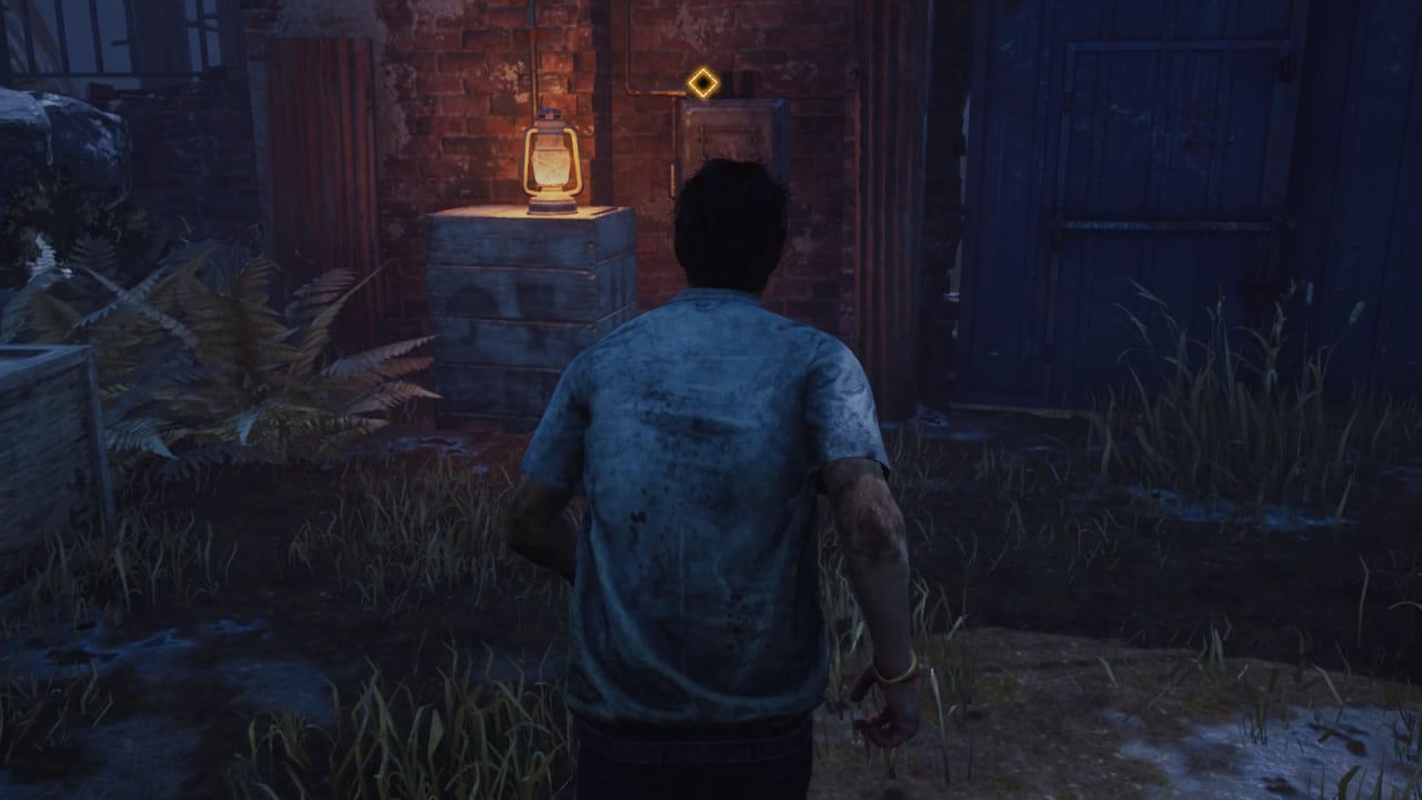 Dead by Daylight beginners guide: Dwight, running towards the escape gate.