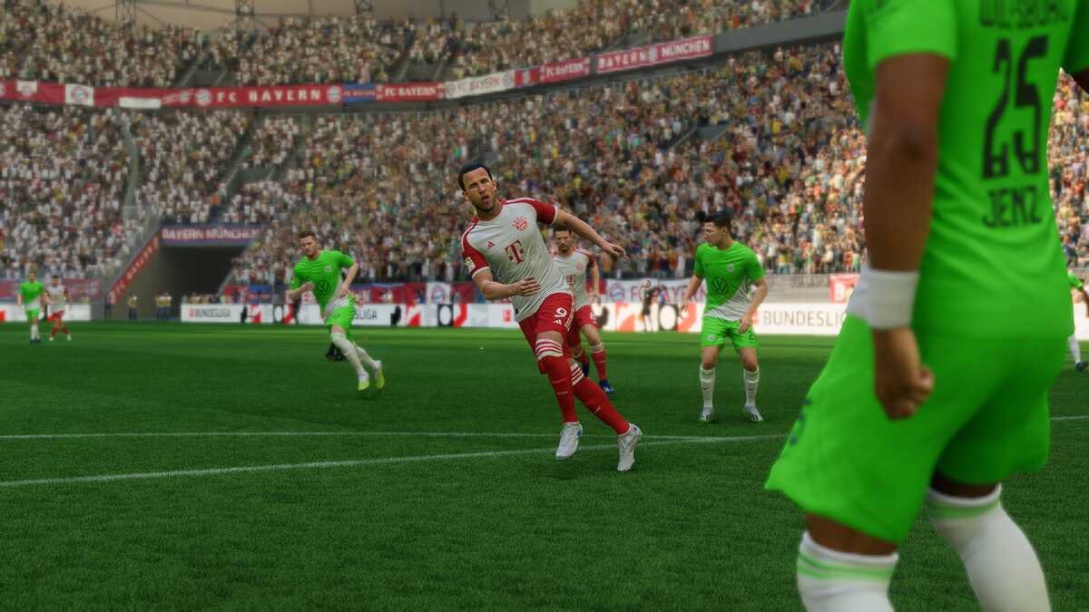 FC 25 best finishers: Harry Kane taking a shot for Bayern Munich.
