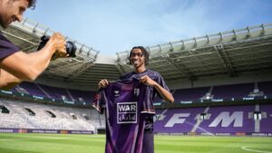 fm24 best rb to sign
