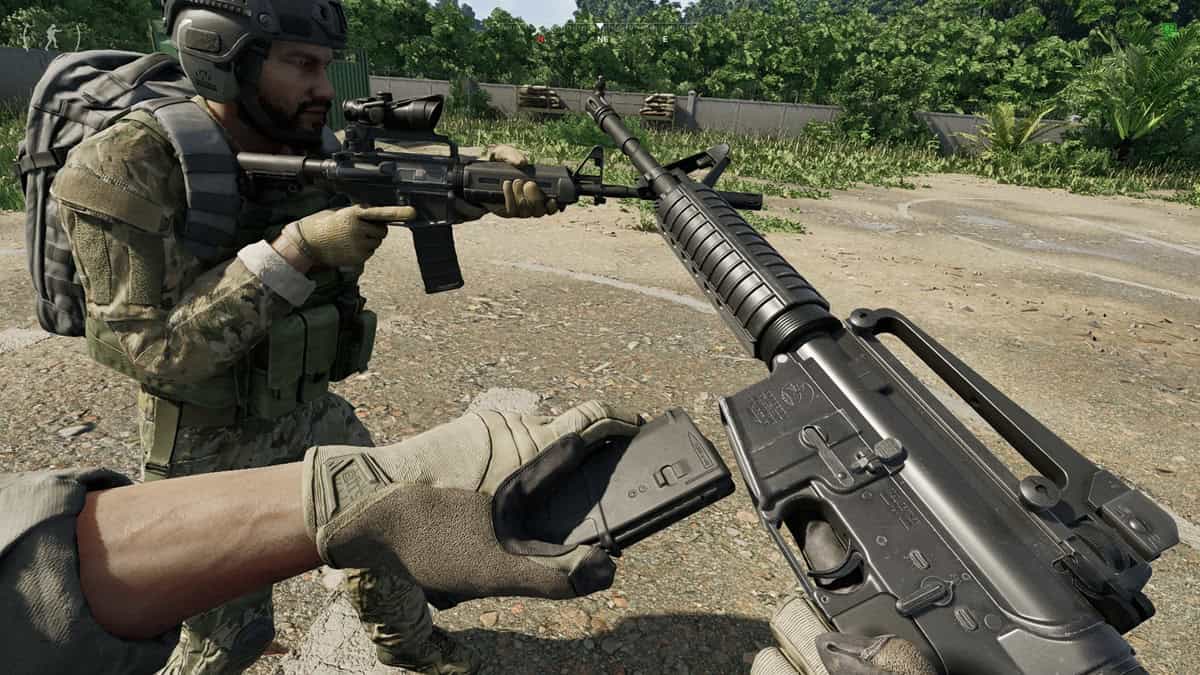 A player reloads the M4A1 in the game.
