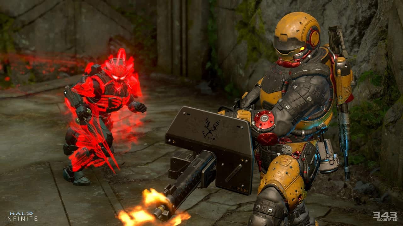 Halo Infinite Season 4: An image of an Infected Red Spartan with an Energy Sword moves towards a surviving Spartan with a Minigun.
