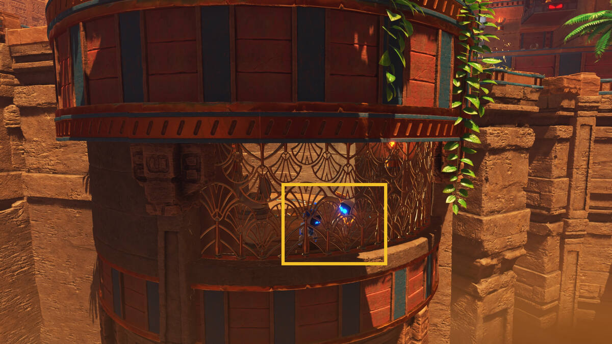 Astro Bot Hieroglitch Pyramid: Astro exploring a pyramid.