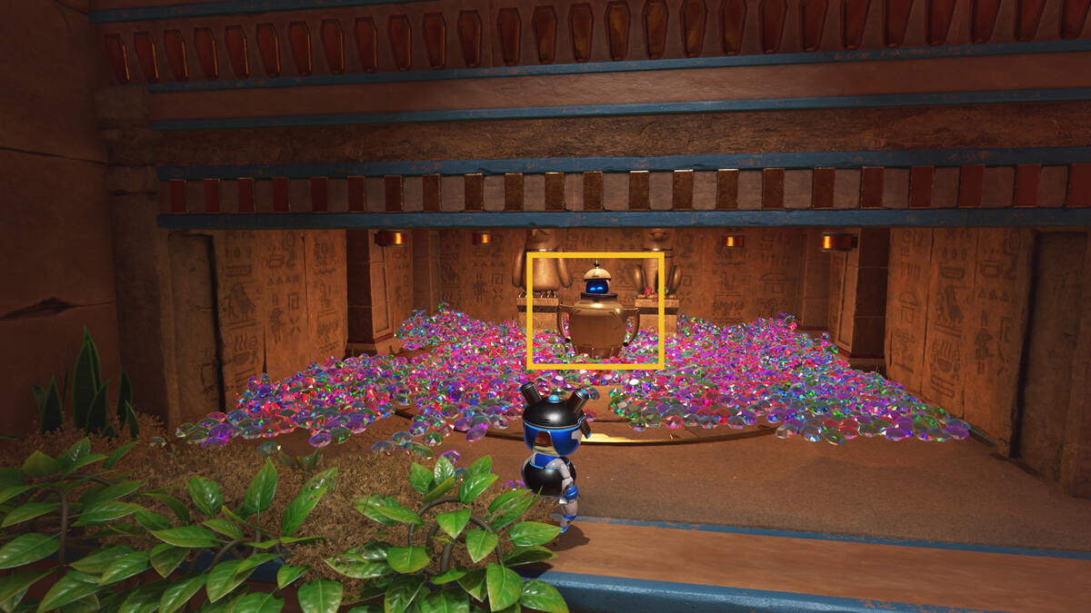 Astro Bot Hieroglitch Pyramid: Astro exploring a pyramid.
