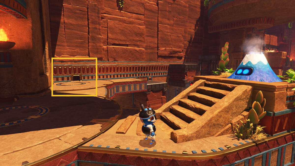 Astro Bot Hieroglitch Pyramid: Astro exploring a pyramid.