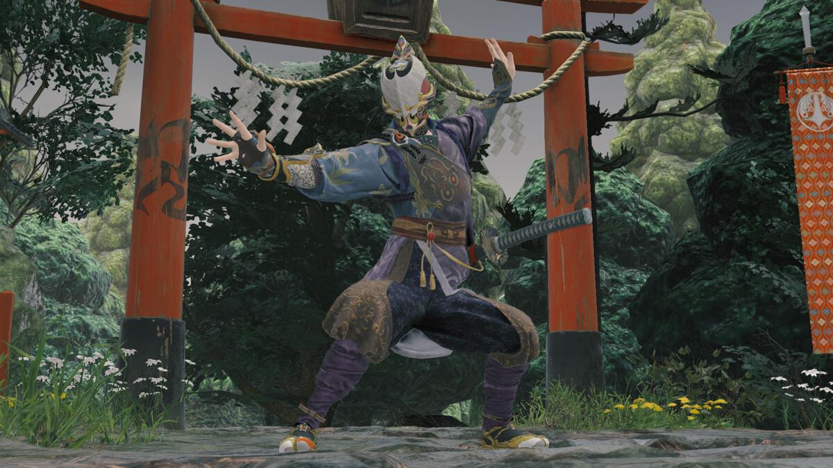 Kunitsu-Gami Path of the Goddess Soh upgrades: Soh posing in front of Tori gate.