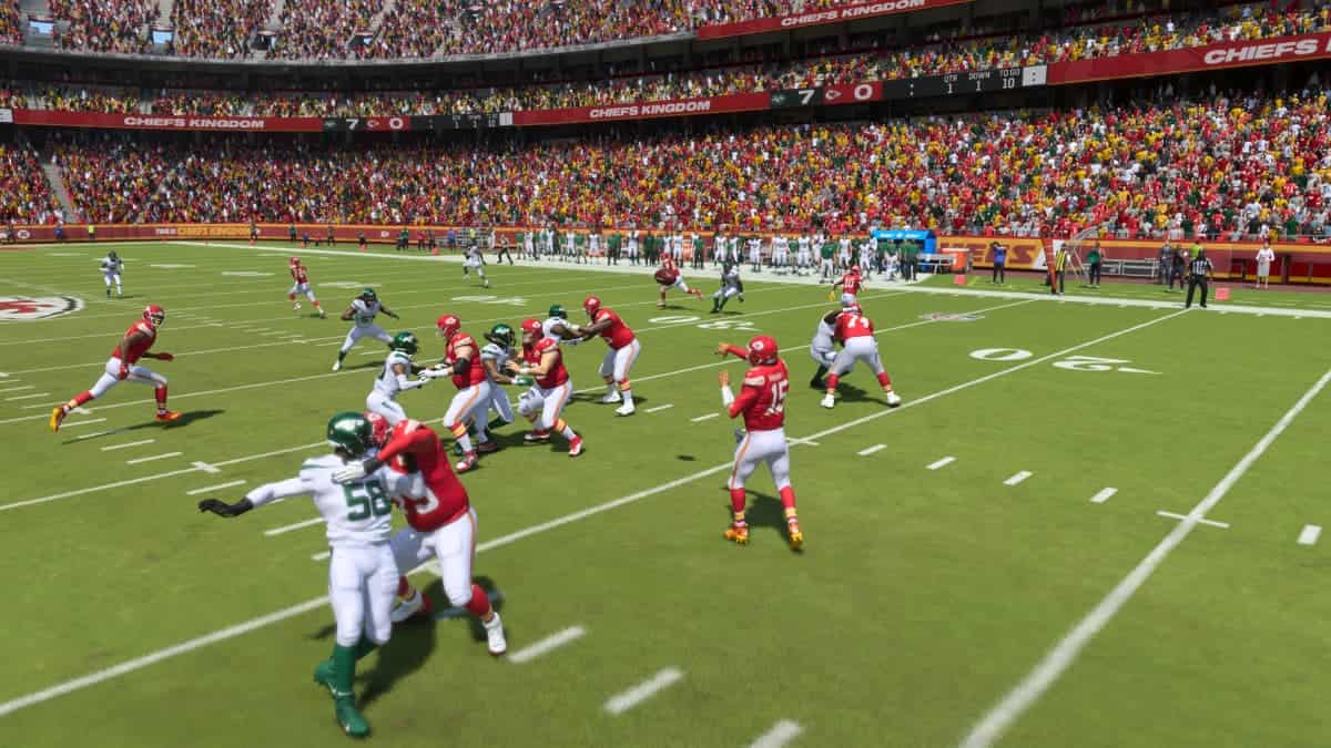 madden 24 best plays: Patrick Mahomes fires a pass across the field