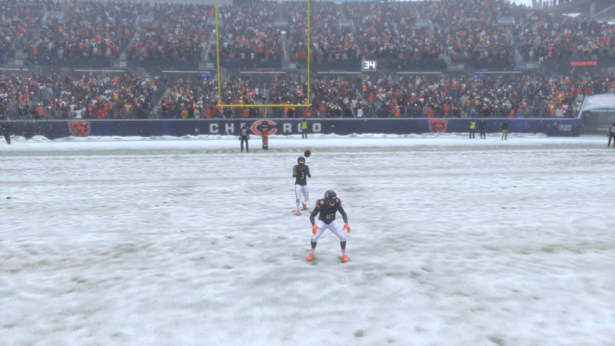 Madden 25 how to fair catch: The Bears receive the kickoff