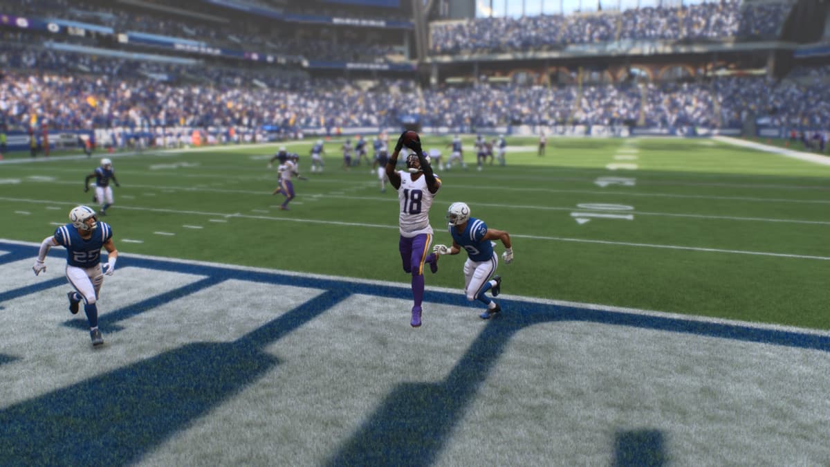 A Madden 25 player uses aggressive catch