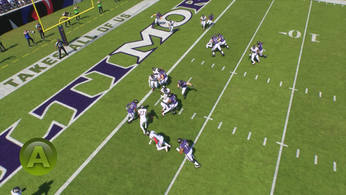 Madden 25 how to stiff arm: Derrick Henry stiff arms a defender