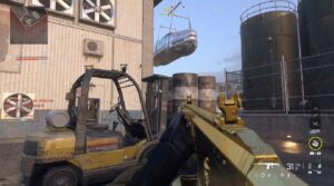A player uses the Sidewinder rifle in the game.