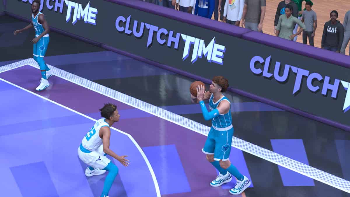 The NBA 2K24 Season 2 features a basketball game in front of a crowd.