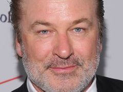 Alec Baldwin kicked off plane for playing iPhone game