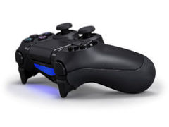 PlayStation 4’s DualShock 4 controller detailed and pictured