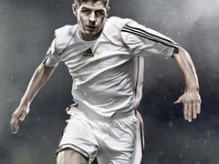 Xbox One ad stars Steven Gerrard and Star Trek’s Zachary Quinto