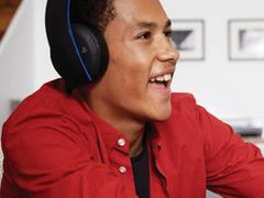 PS4’s new Wireless Stereo Headset features customisable audio app