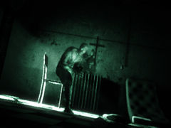 Outlast creeps onto Xbox One