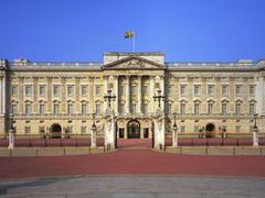 Take a virtual reality tour of Buckingham Palace