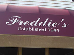 Five Nights at Freddy’s fans hound Freddie’s pizzeria with up to 200 calls an hour
