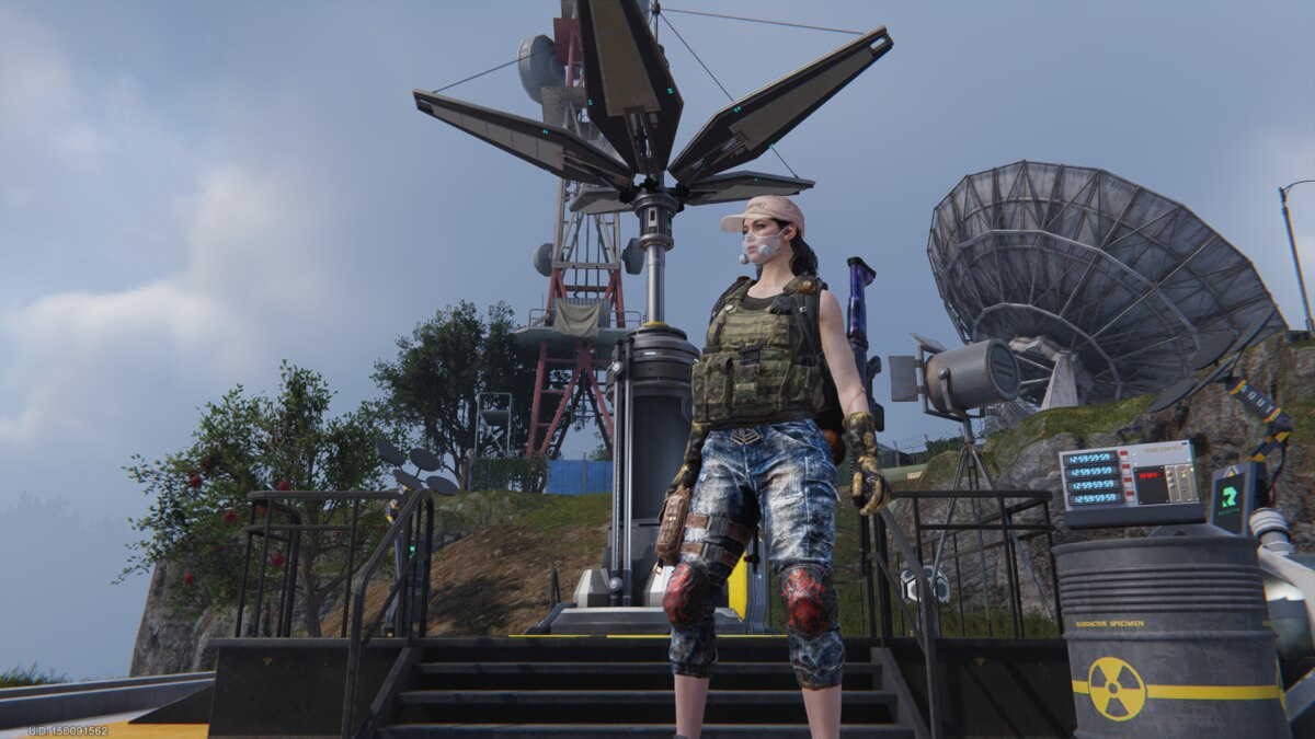 Once Human how to change world: meta-human near a teleportation tower.
