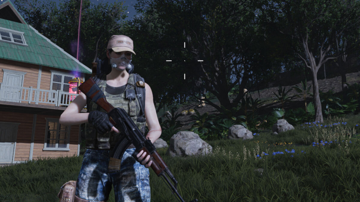 Once Human craft guns: meta-human carrying a gun near a house.