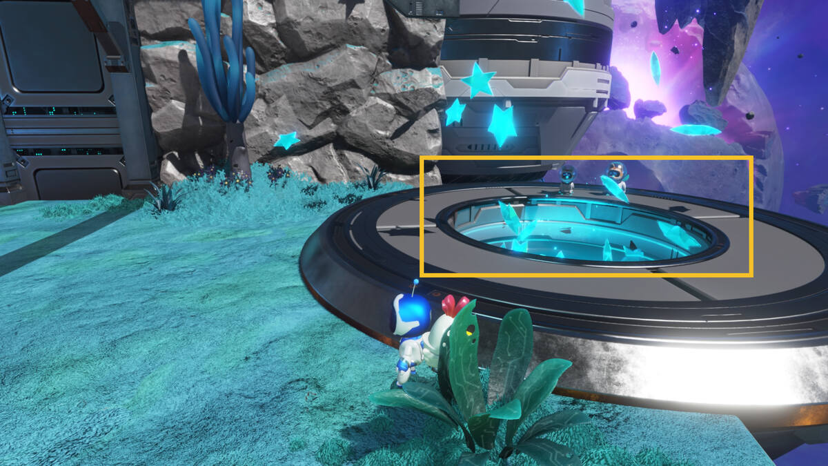 Astro Bot Orbital Blitz: Astro exploring a level in orbit.