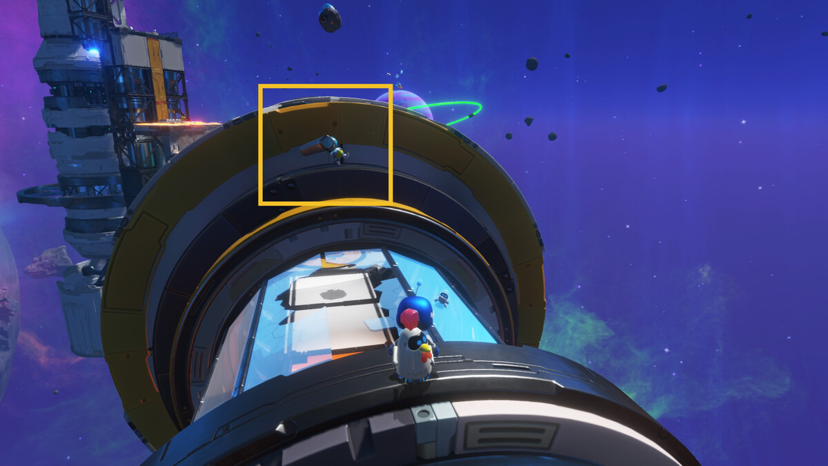 Astro Bot Orbital Blitz: Astro exploring a level in orbit.