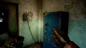 Stalker 2 Electric Field Safe: Stalker exploring a dark building.
