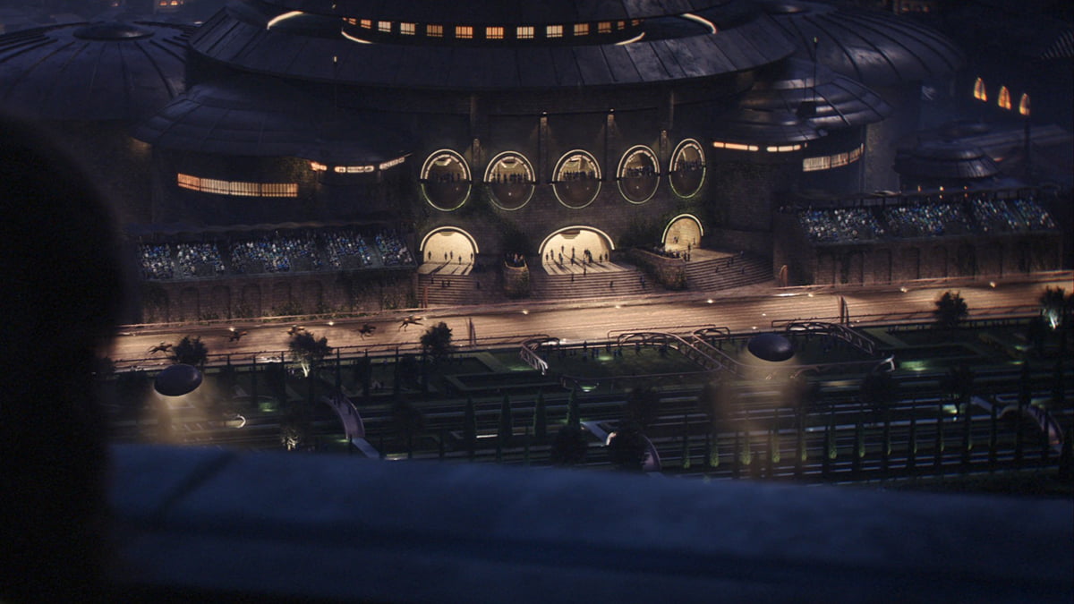 Image of the fathier race during night-time celebration in Canto Bight in Star Wars Outlaws.