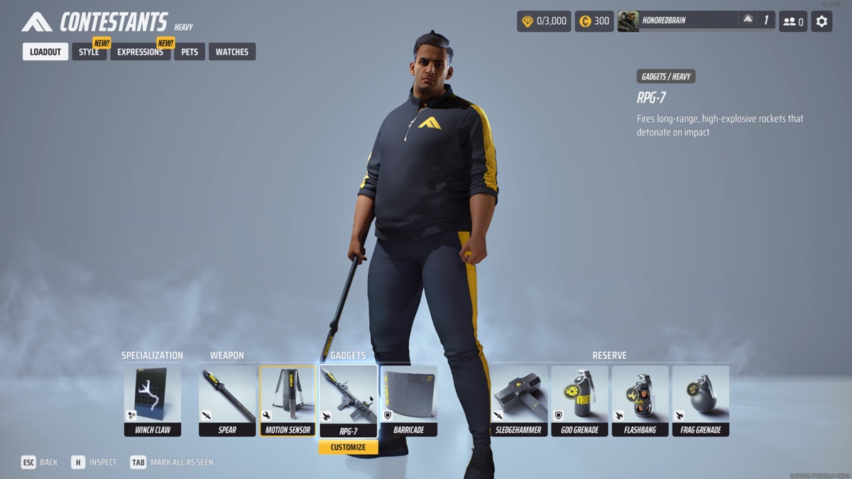 A player checks out the RPG-7 in The Finals.